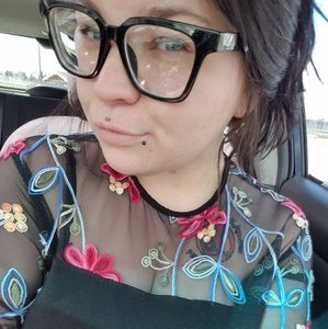 Meet your Posher, Melina